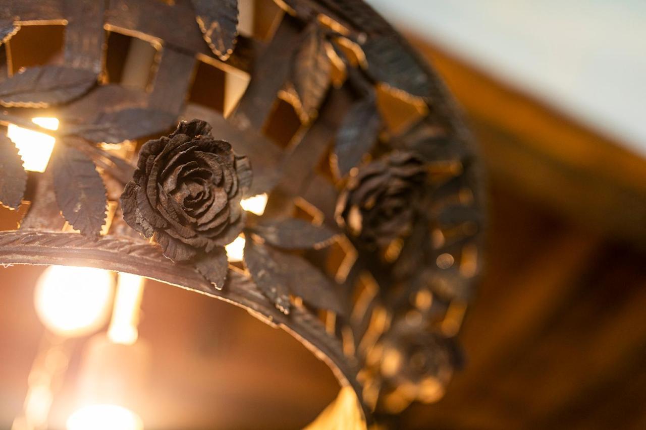 Palazzo Fauzone Relais Bed & Breakfast มอนโดวี ภายนอก รูปภาพ
