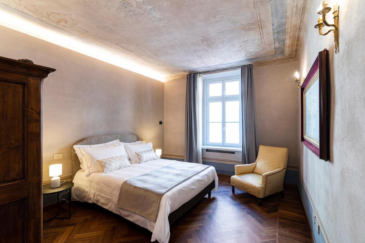 Palazzo Fauzone Relais Bed & Breakfast มอนโดวี ภายนอก รูปภาพ