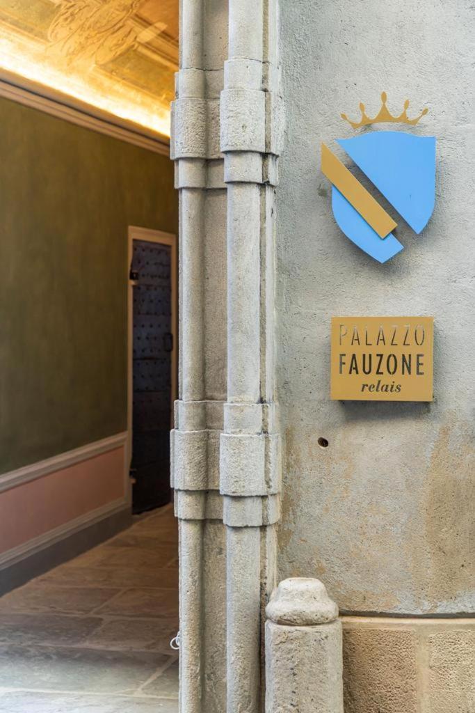 Palazzo Fauzone Relais Bed & Breakfast มอนโดวี ภายนอก รูปภาพ
