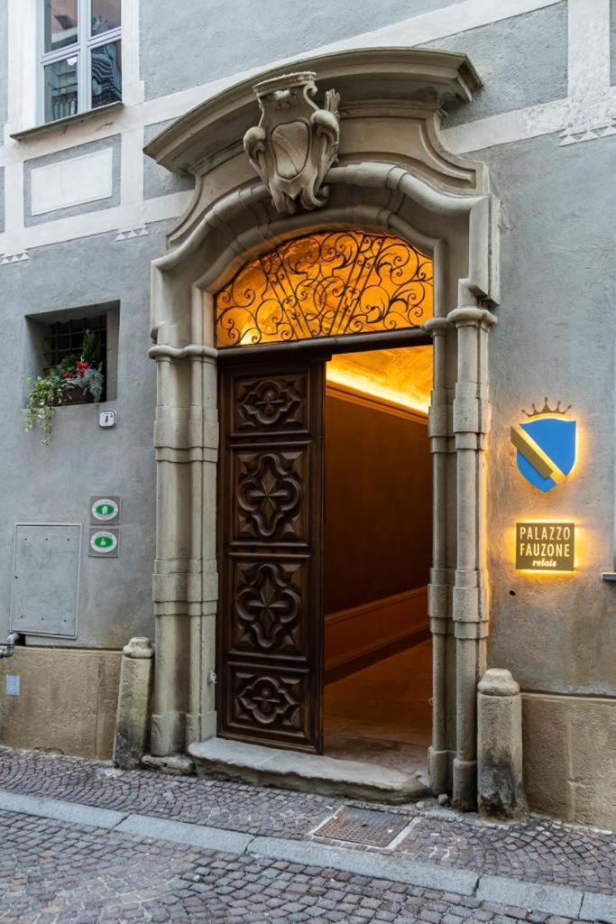 Palazzo Fauzone Relais Bed & Breakfast มอนโดวี ภายนอก รูปภาพ