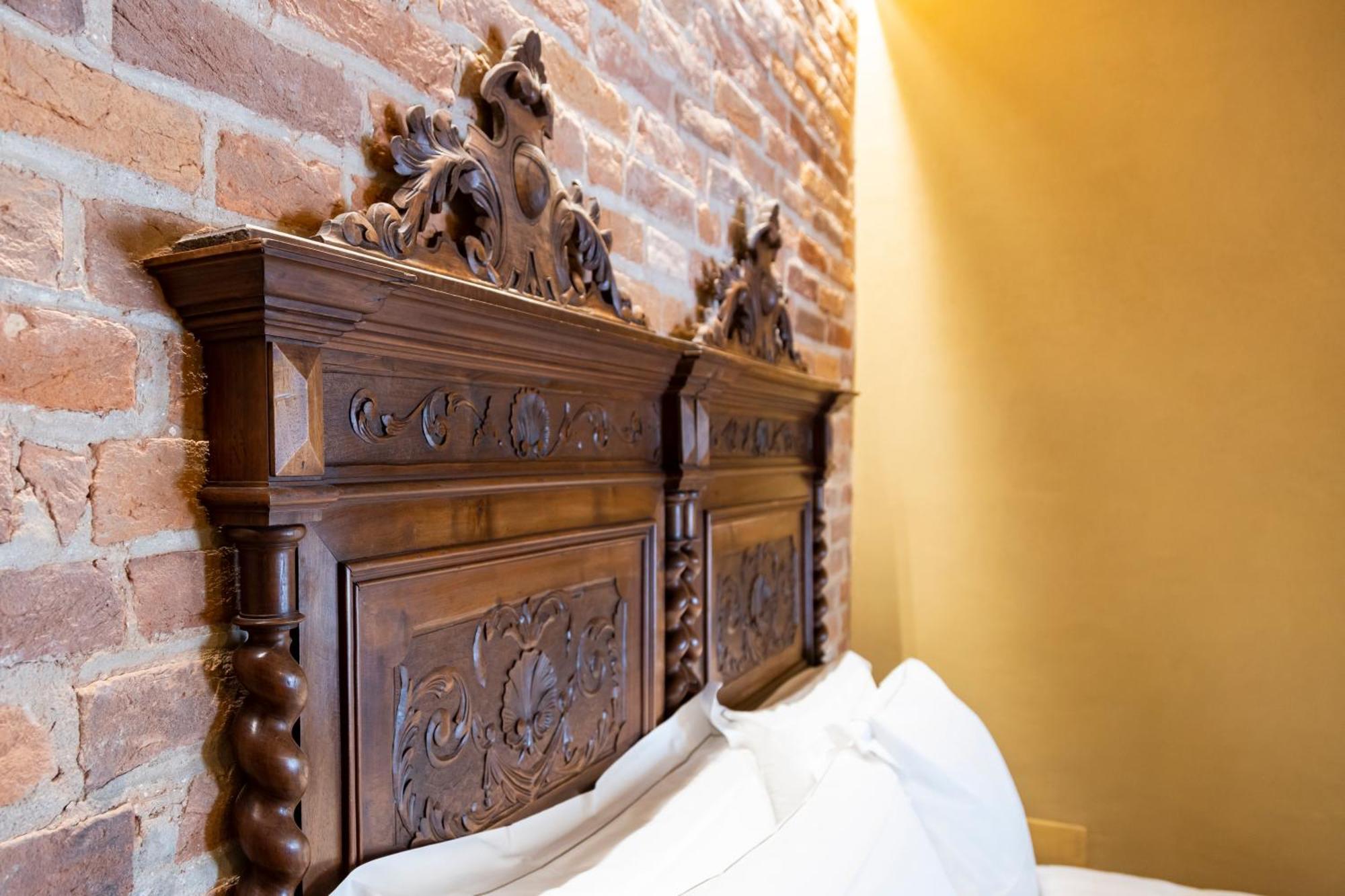 Palazzo Fauzone Relais Bed & Breakfast มอนโดวี ภายนอก รูปภาพ